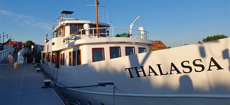 Trouwen op een schip: vier je bruiloft op Partyschip Thalassa, een onvergetelijke ervaring